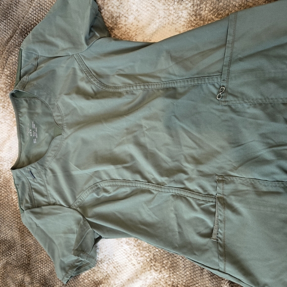 Infinity Scrub Top - Picture 1 of 2